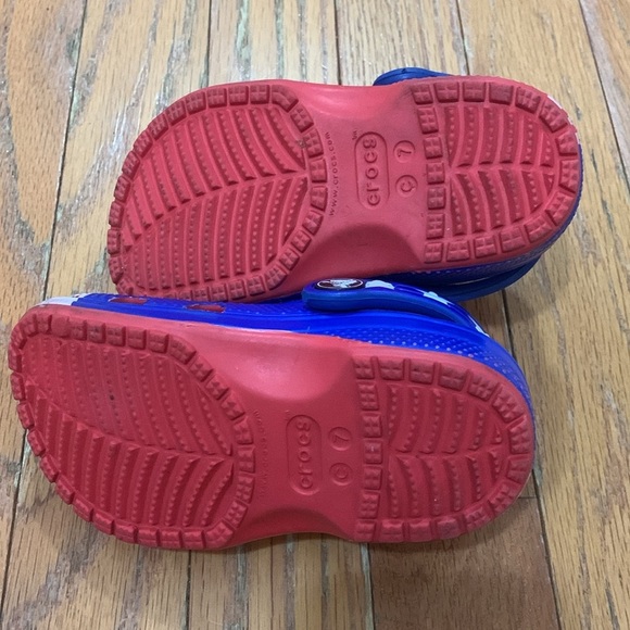 Boys Crocs American Flag Size 7 GUC - Picture 6 of 7